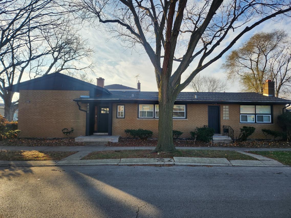 8800 S Bennett Ave., Chicago, IL 60617