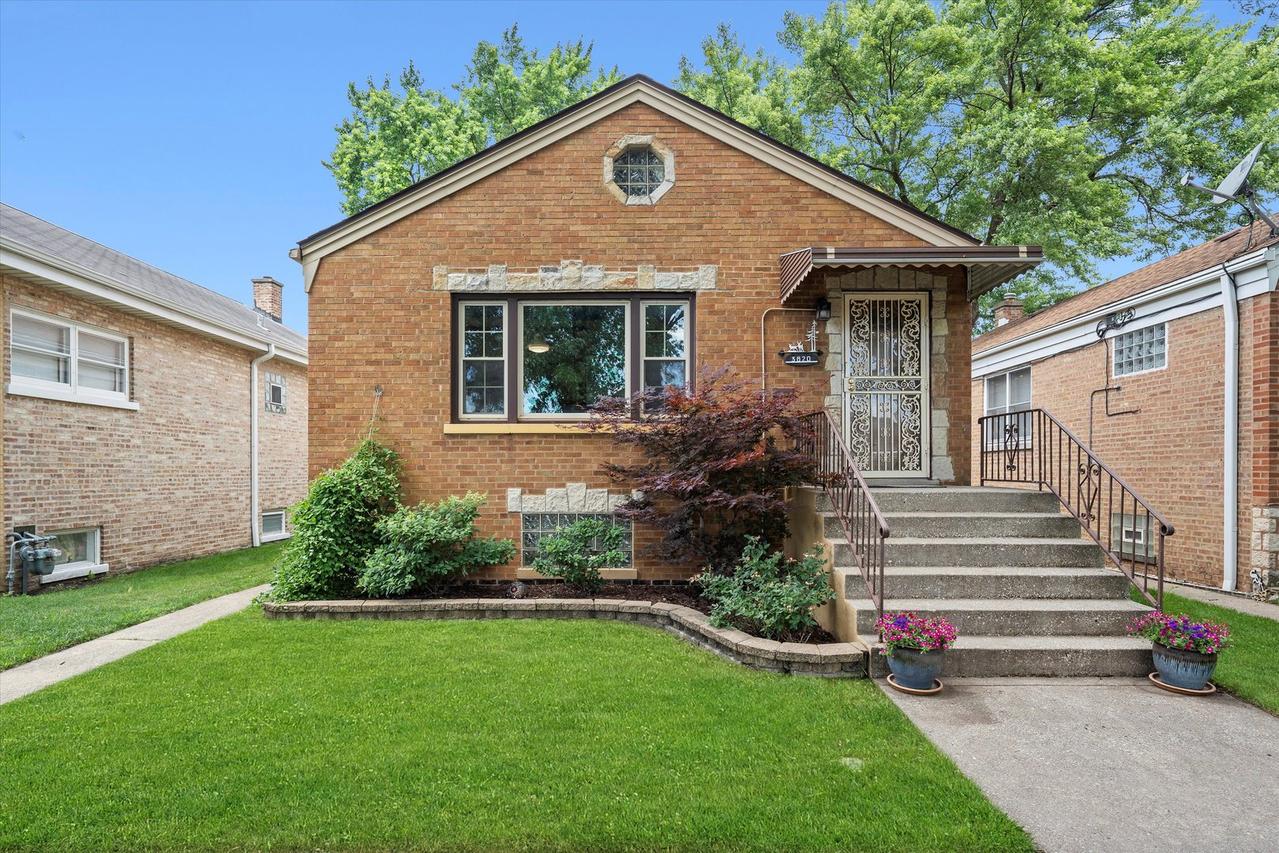 3820 Lombard Ave., Berwyn, IL 60402