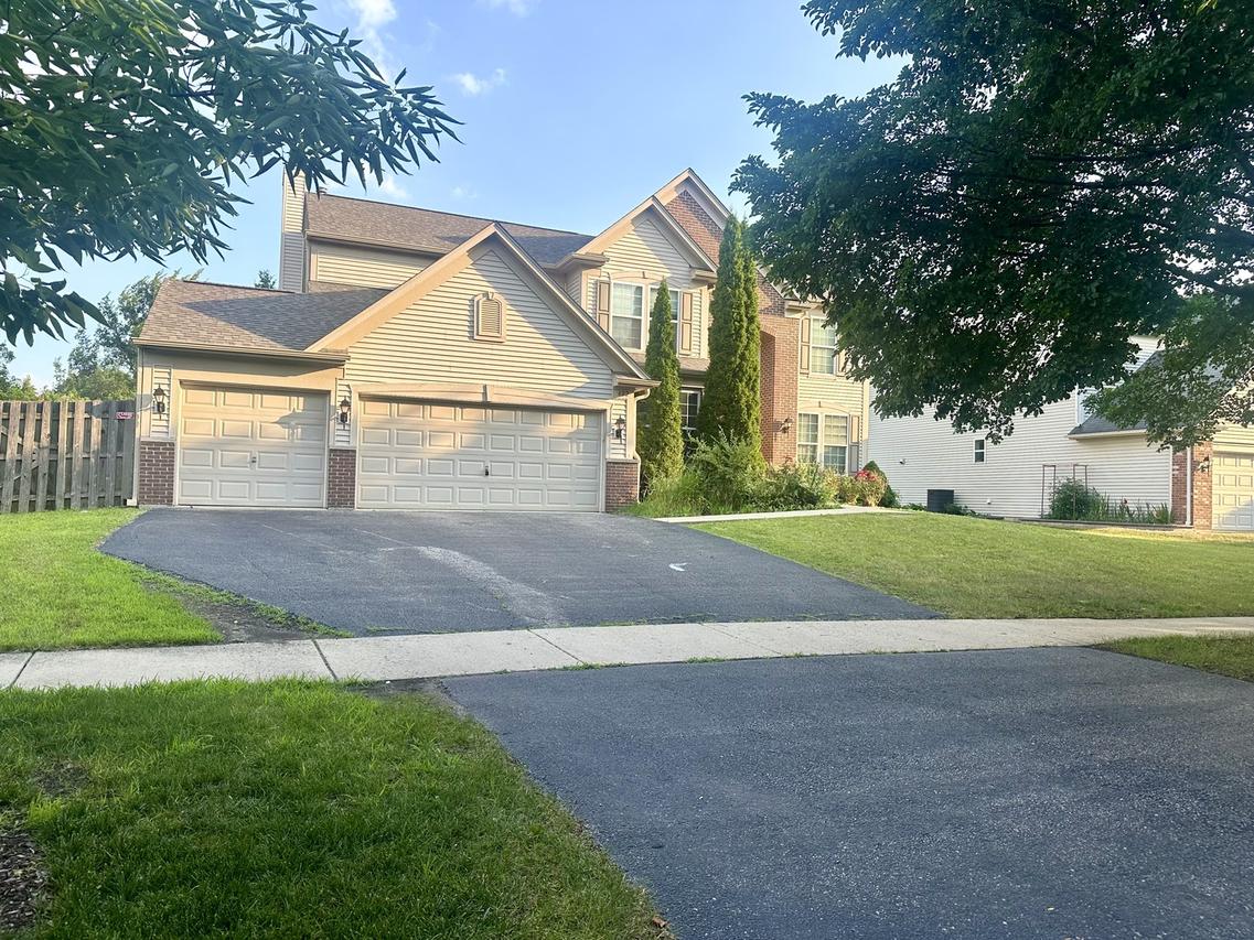402 Marshall Ash St., Bolingbrook, IL 60490
