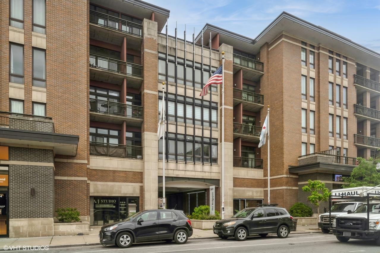 3450 S Halsted St. #416, Chicago, IL 60608