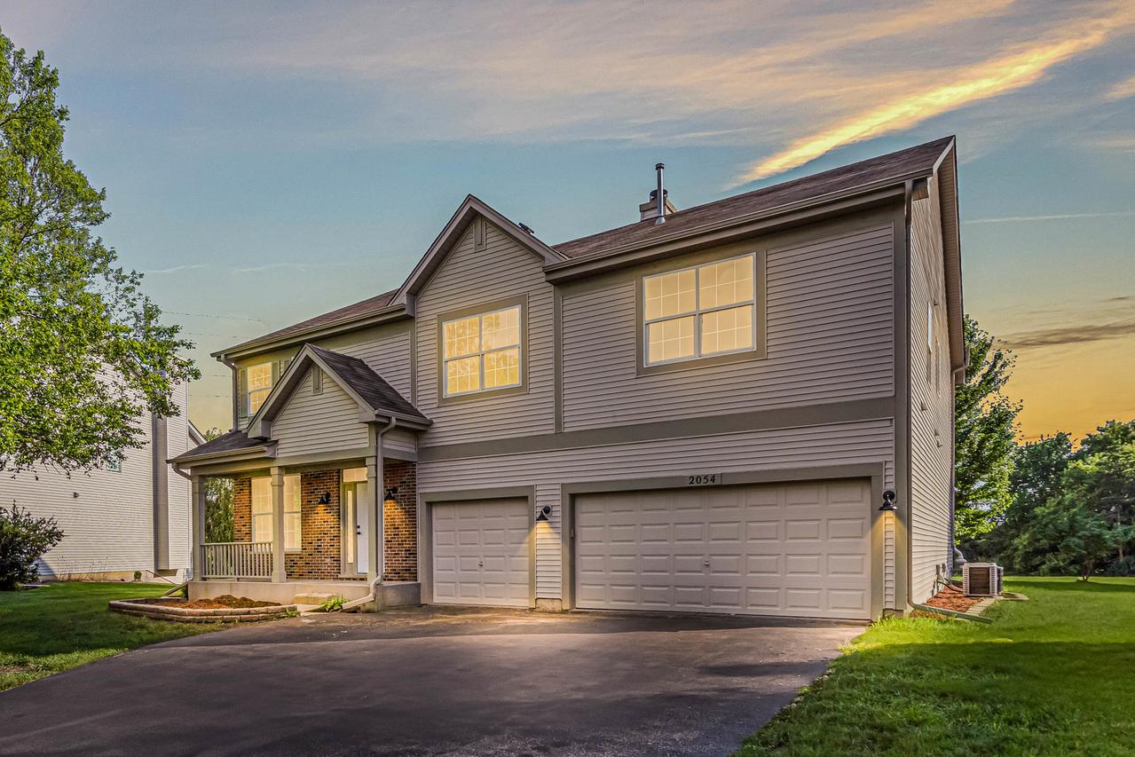 2054 S Jonathan Dr., Round Lake, IL 60073