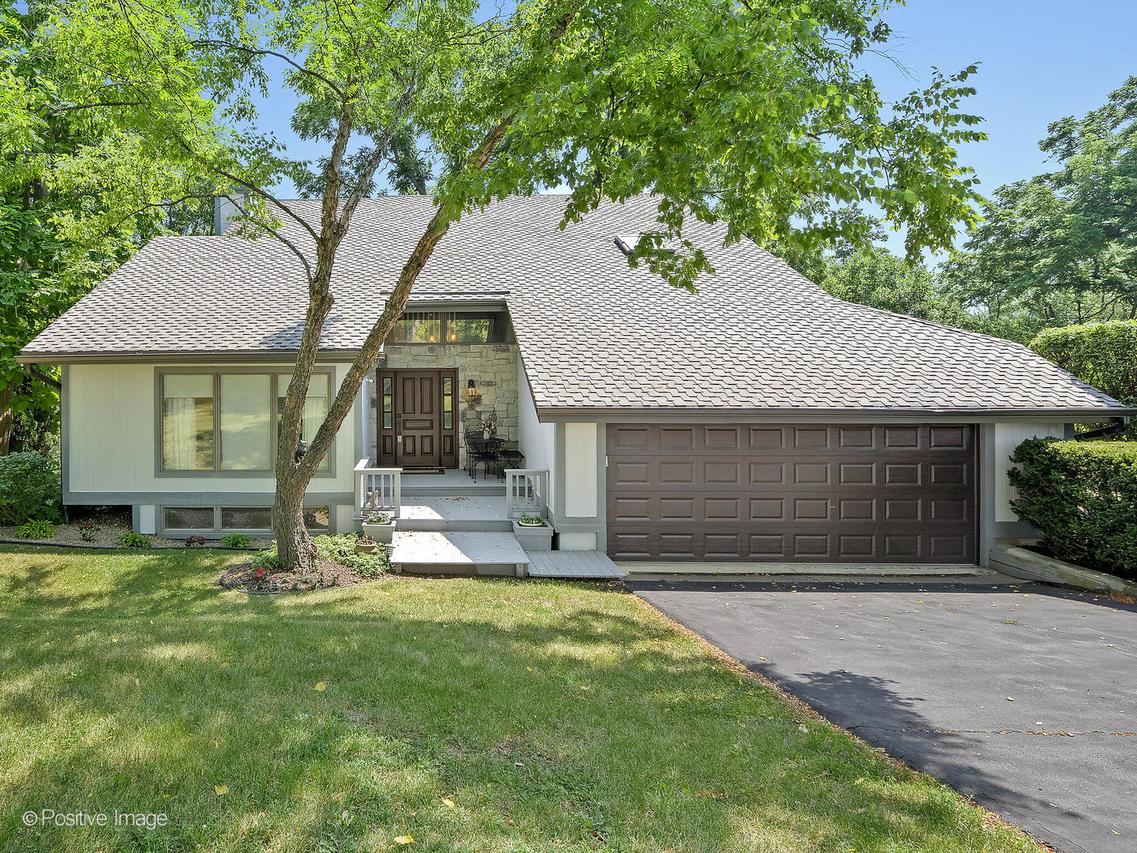 5N961 Ravine Dr., St. Charles, IL 60175