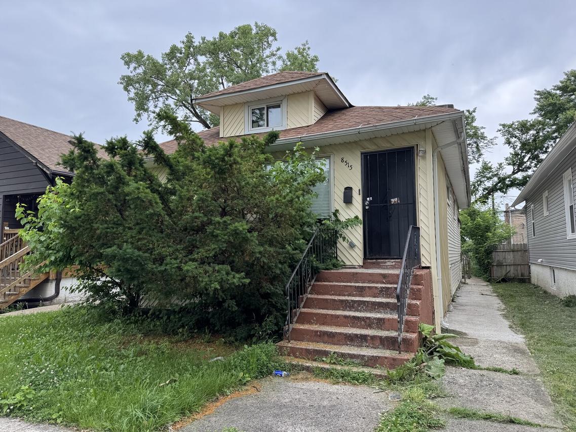 8515 S Aberdeen St., Chicago, IL 60620