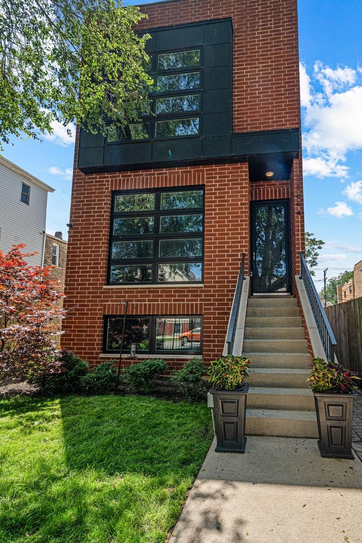 1644 N Washtenaw Ave., Chicago, IL 60647