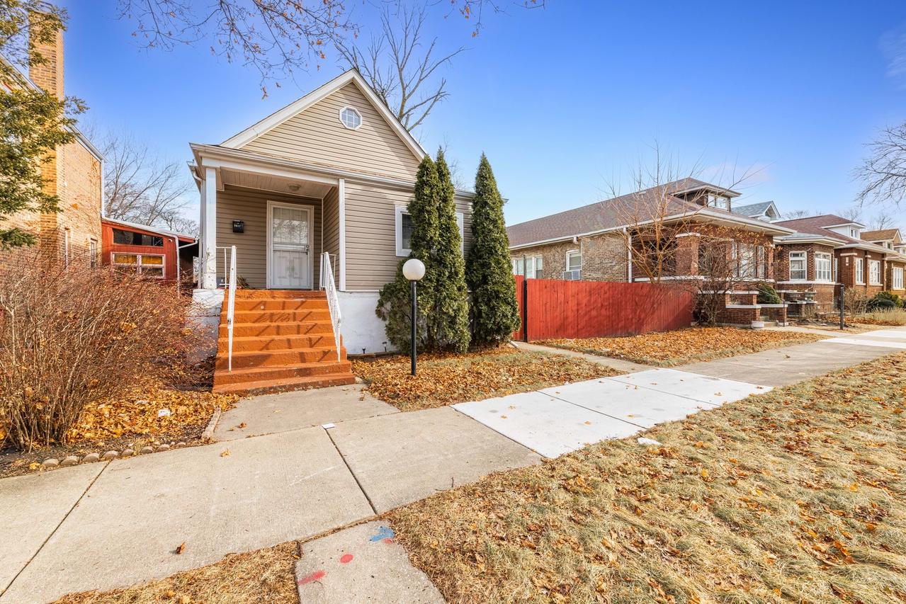7627 S Prairie Ave., Chicago, IL 60619