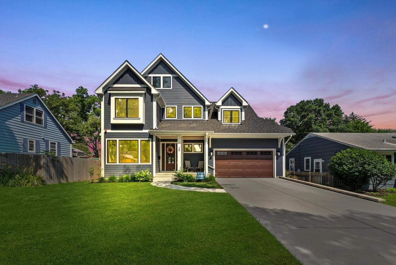 29 N Washington St., Westmont, IL 60559