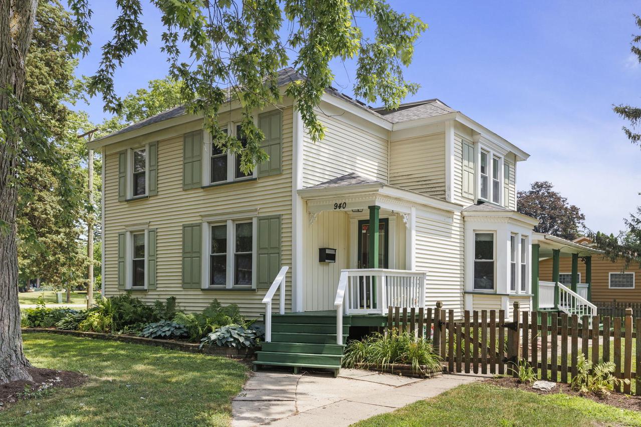 940 N Eddy St., Sandwich, IL 60548