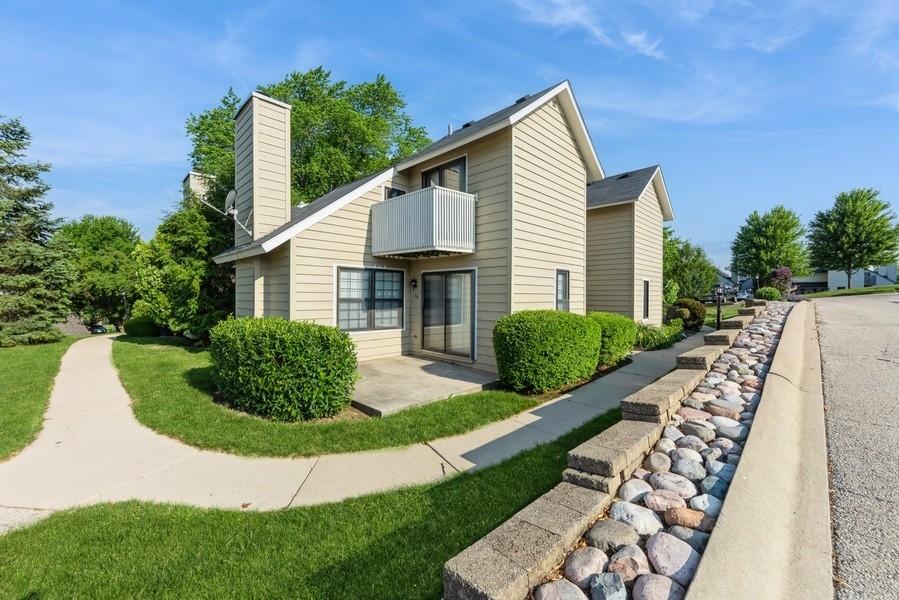 758 Sizer Rd., Gurnee, IL 60031