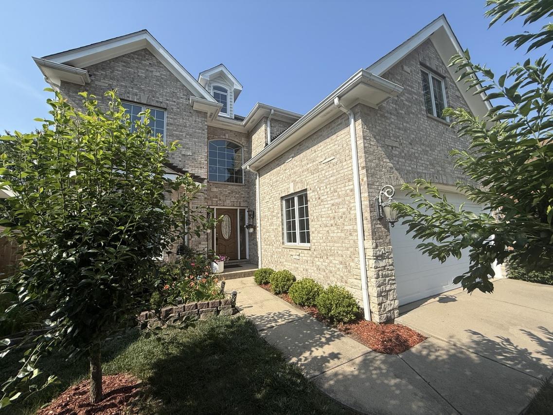 114 E 56th St., Westmont, IL 60559