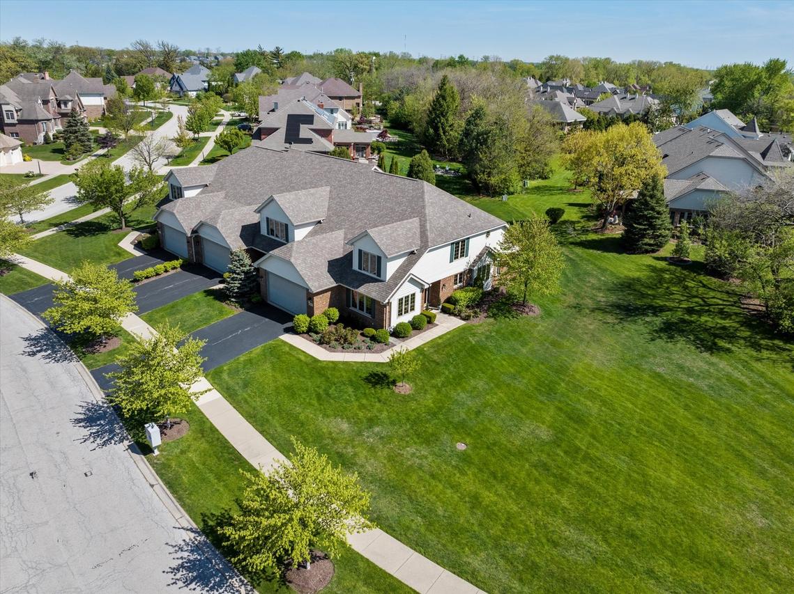 12195 Oxford Ct., Lemont, IL 60439