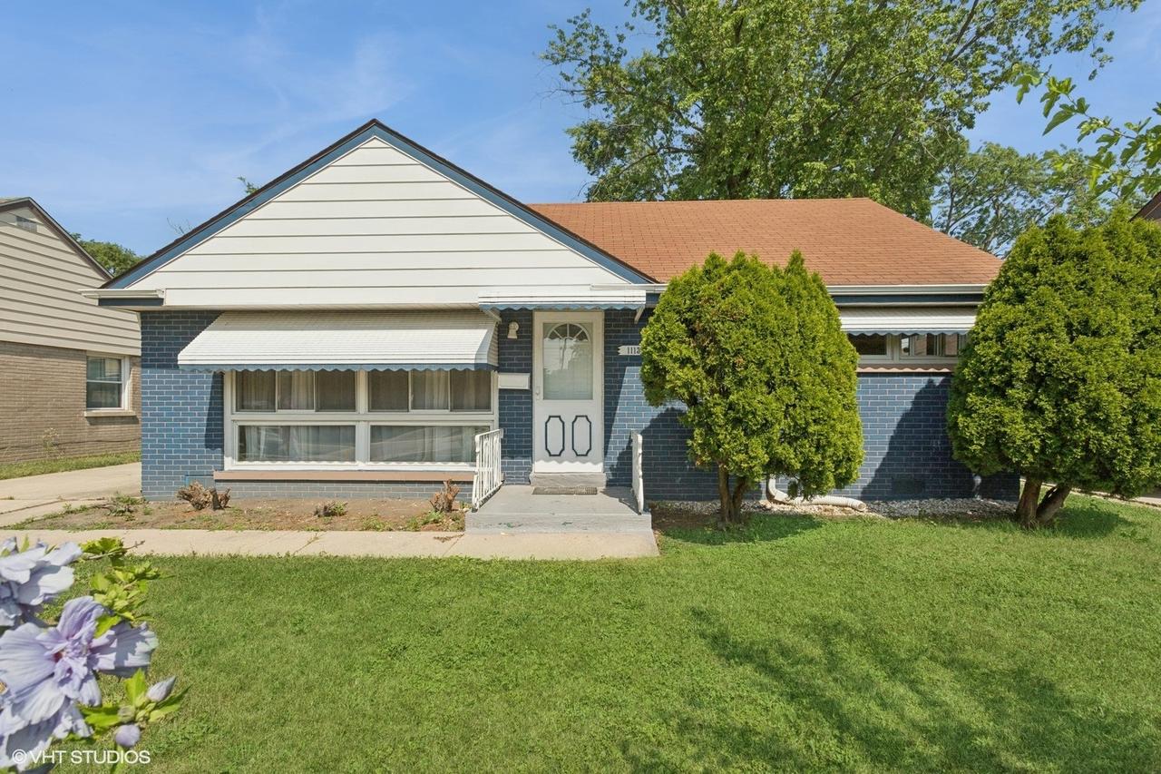 1113 Bristol Ave., Westchester, IL 60154
