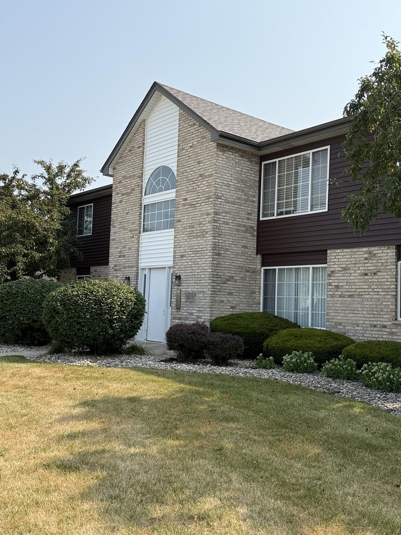 1411 Berta Dr. #2N, Crest Hill, IL 60403