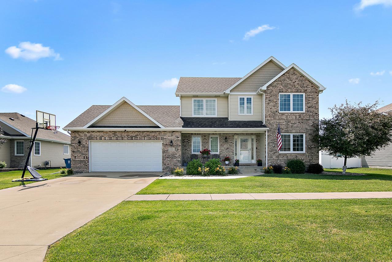 2225 Prairie Chase Dr., Bourbonnais, IL 60914