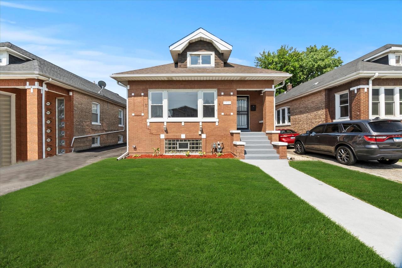 1706 S 9th Ave., Maywood, IL 60153