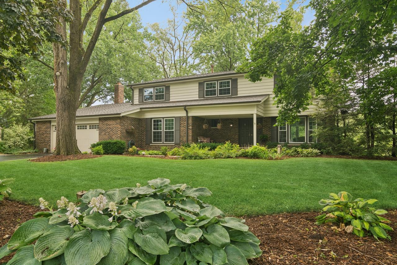 870 Georgetowne Ln., Barrington, IL 60010