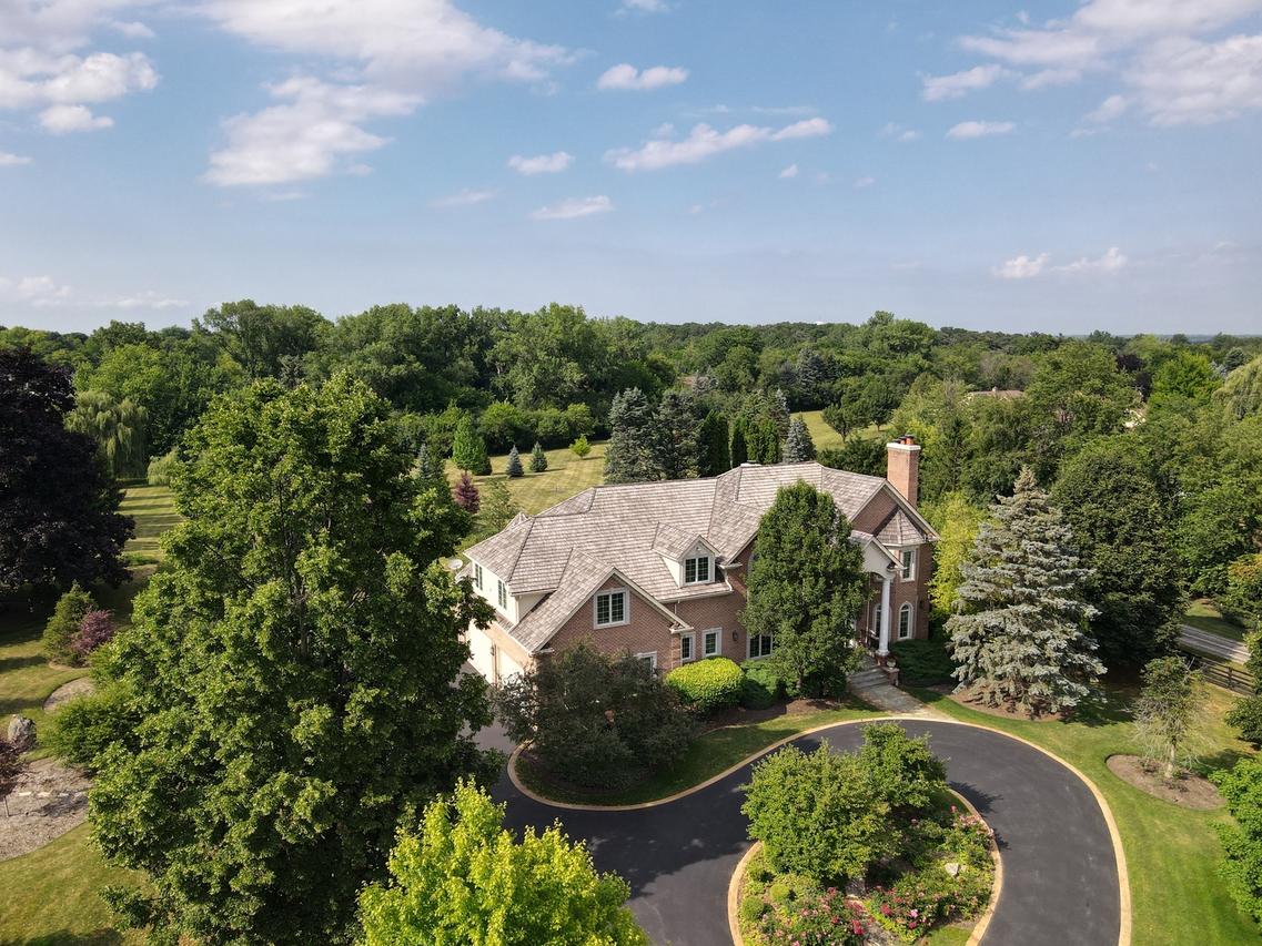 590 Merri Oaks Rd., Barrington Hills, IL 60010
