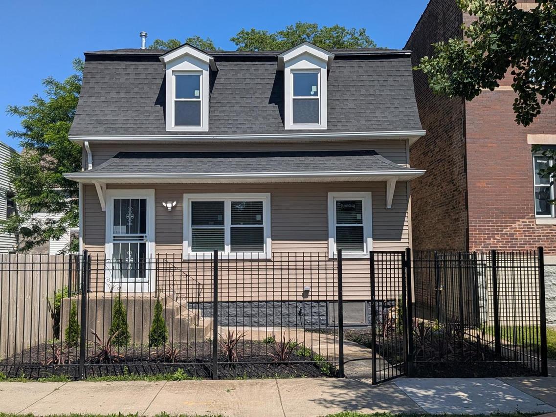 11531 S Perry Ave., Chicago, IL 60628
