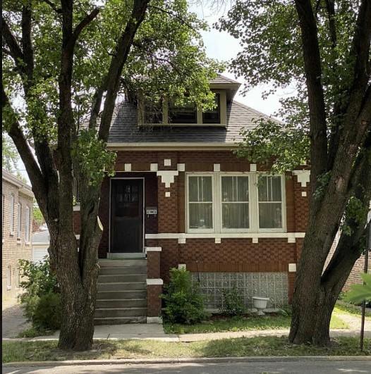 2411 Ridgeland Ave., Berwyn, IL 60402