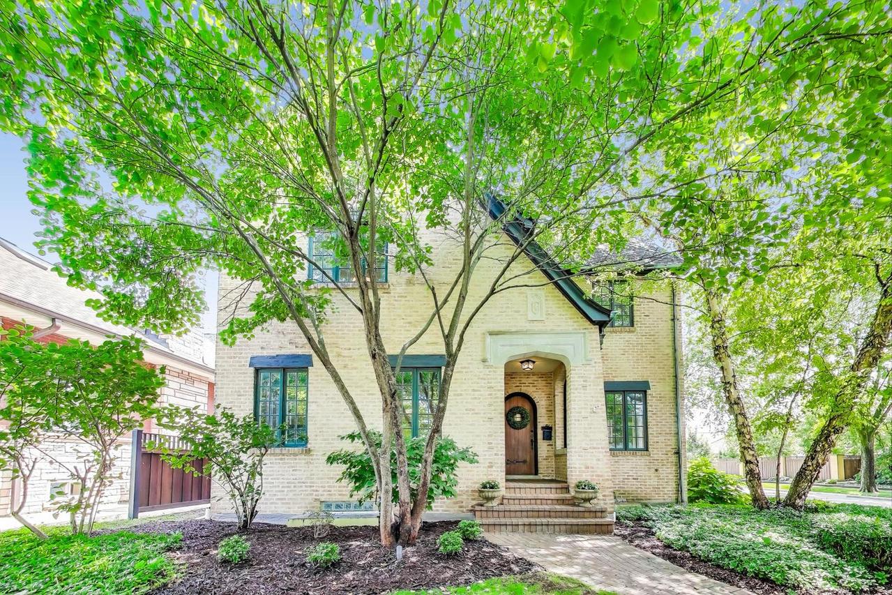 1000 N East Ave., Oak Park, IL 60302