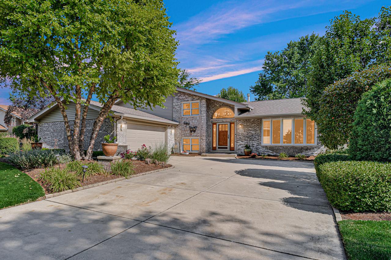 10616 Willow Ave., Mokena, IL 60448