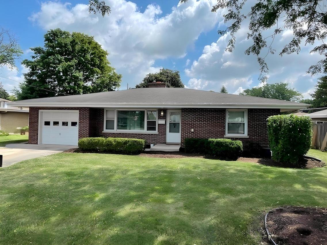 802 Westminster Rd., Joliet, IL 60435