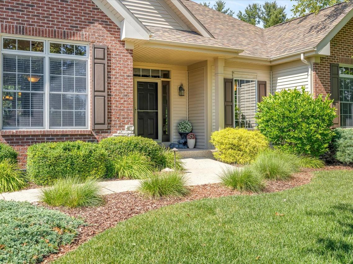 7681 Highlands Dr., Rockford, IL 61102