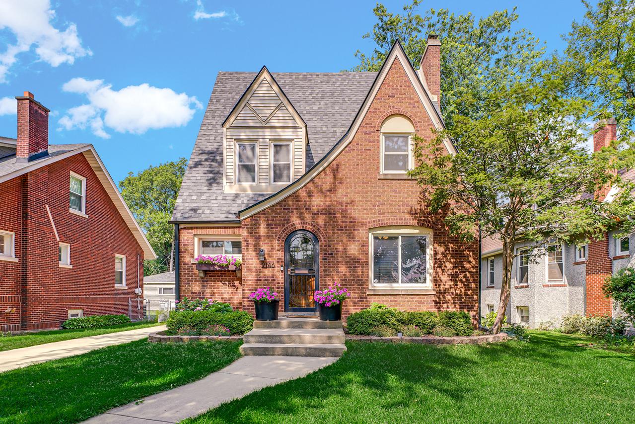 9146 S Hamilton Ave., Chicago, IL 60643