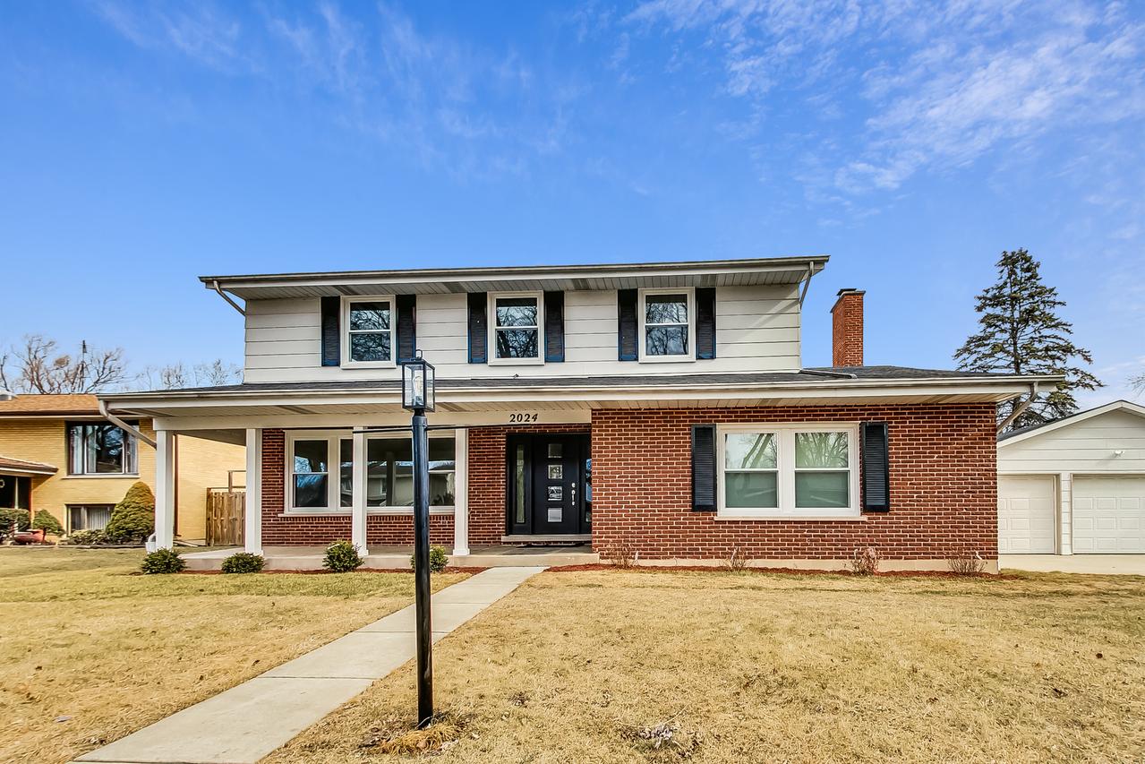 2024 E Wintergreen Ave., Mount Prospect, IL 60056