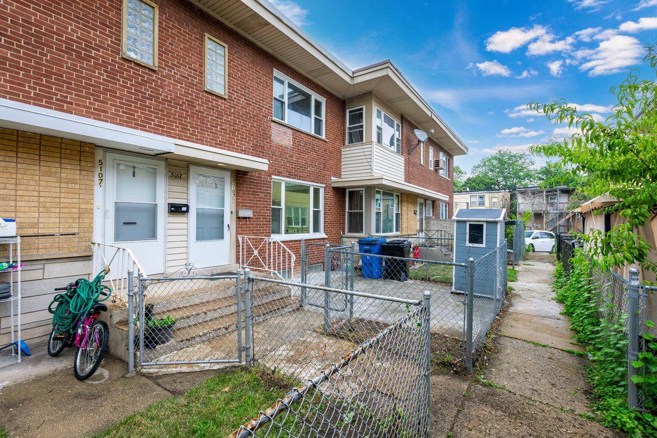 5107 N Springfield Ave. #B, Chicago, IL 60625
