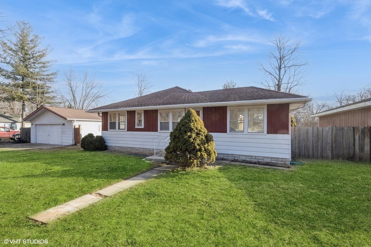 27569 N Beech St., Island Lake, IL 60042