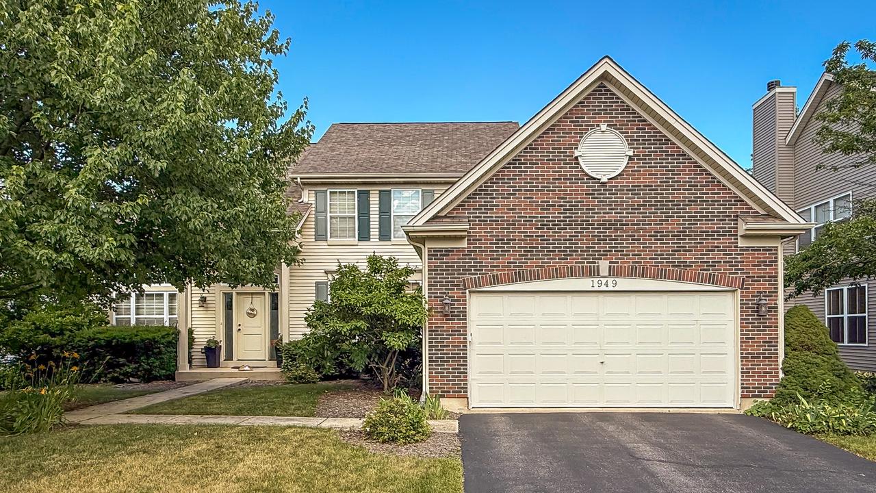 1949 Pinnacle Dr., Aurora, IL 60502