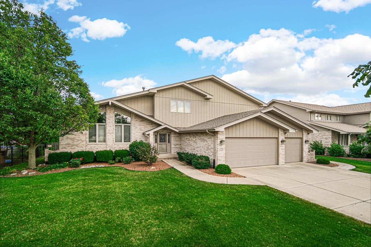 19829 Silverside Dr., Tinley Park, IL 60487