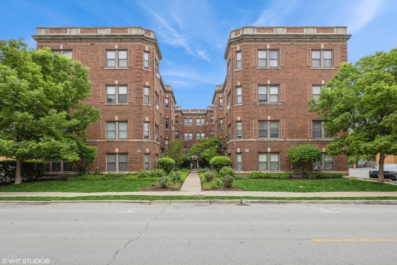 50 Forest Ave. #3S, Riverside, IL 60546