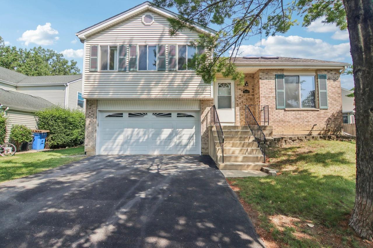 2448 Carlton Dr., Woodridge, IL 60517