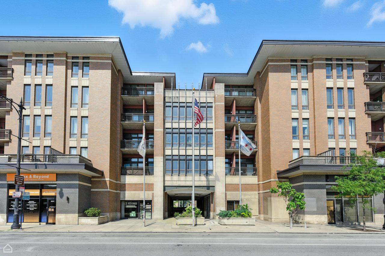 3450 S Halsted St. #406, Chicago, IL 60608