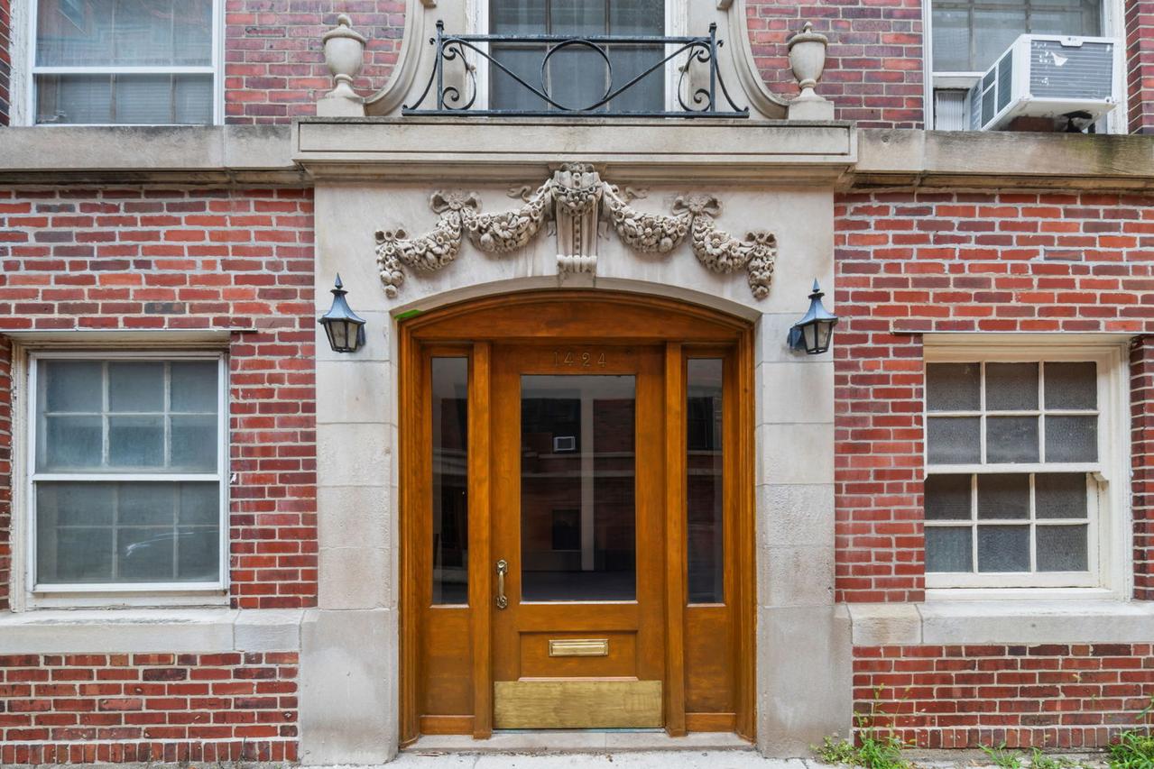 1424 E 58th St. #3, Chicago, IL 60637