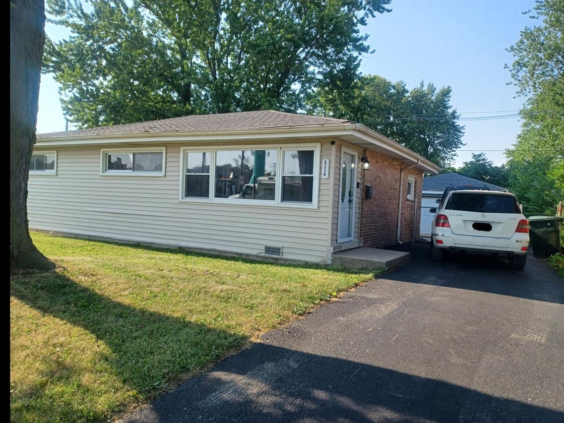 3114 W 163rd St., Markham, IL 60428