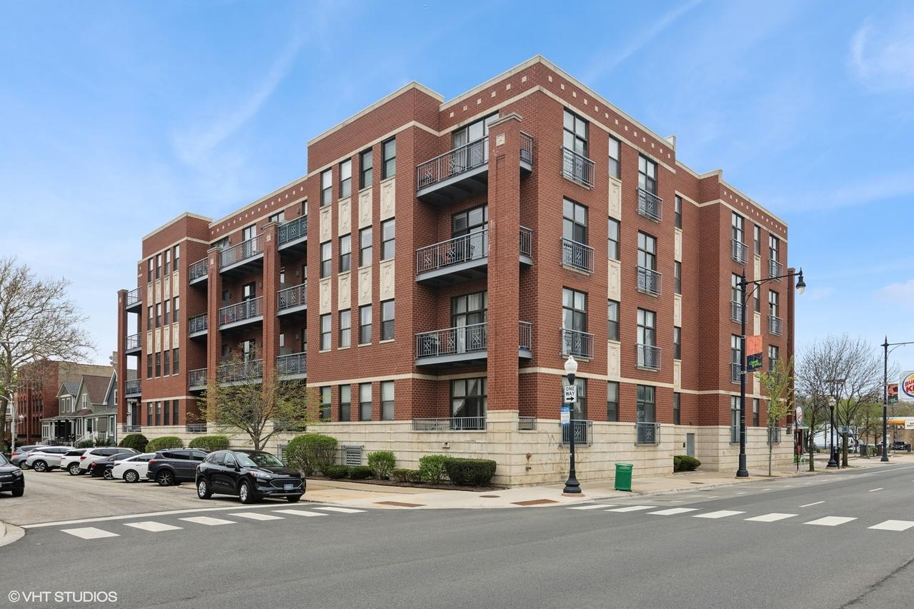 4011 N Francisco Ave. #310, Chicago, IL 60618