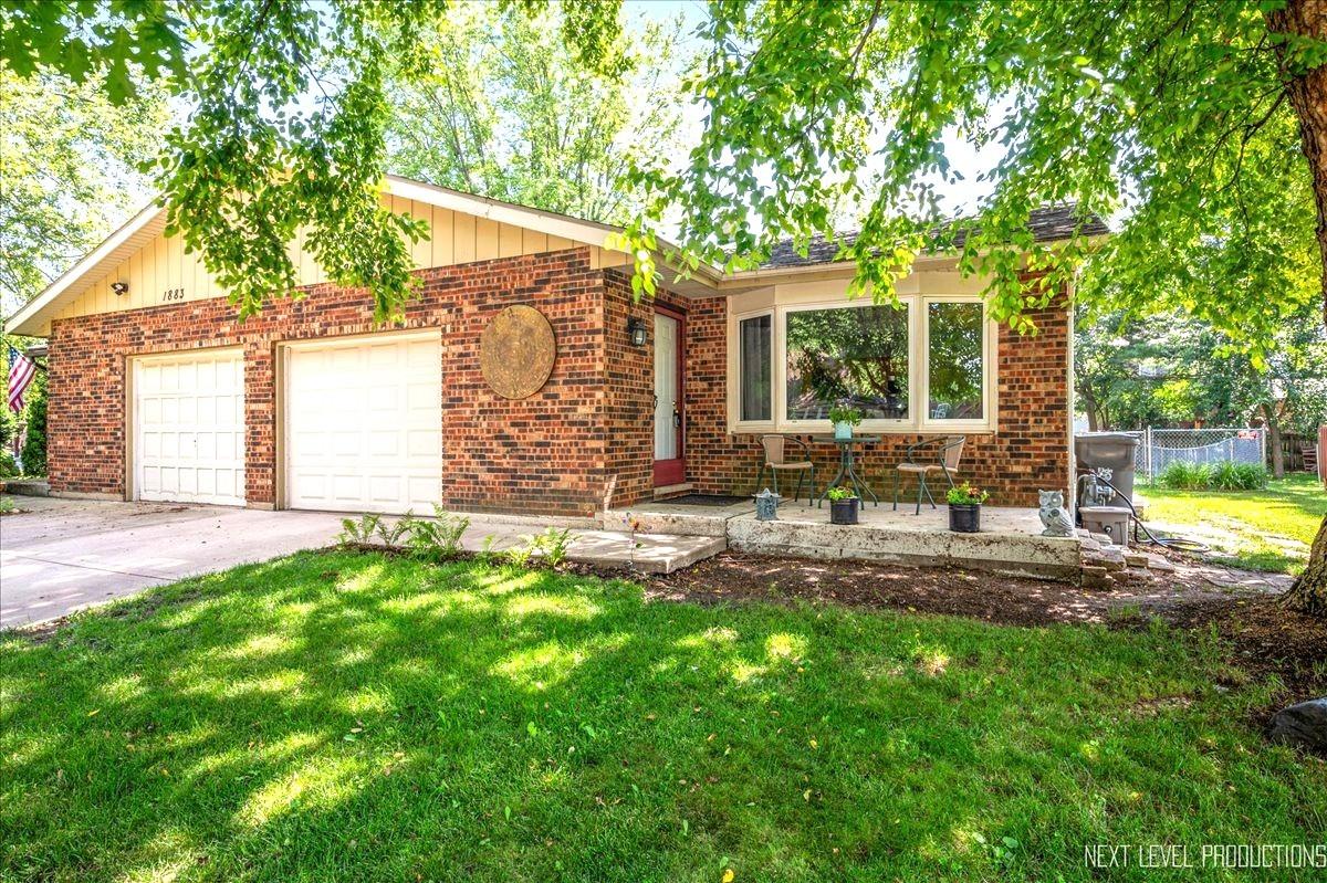 1885 Monday Dr., Elgin, IL 60123
