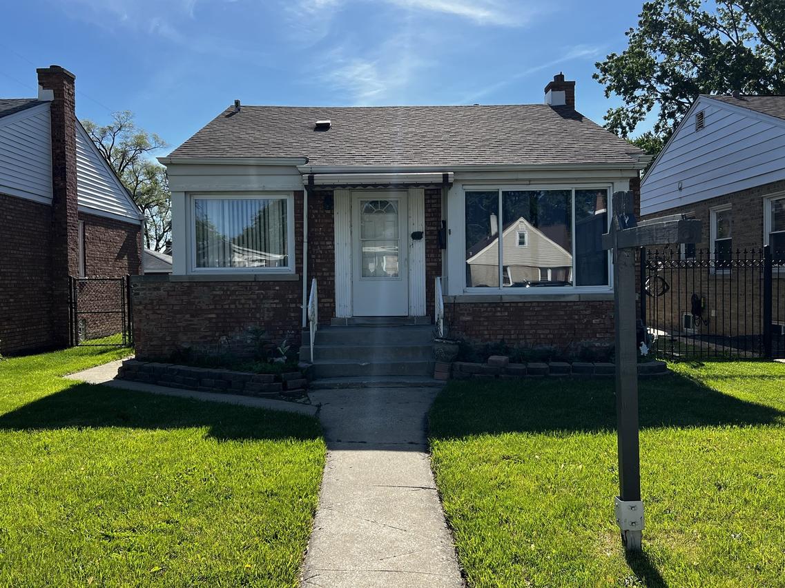 103 Morris St., Bellwood, IL 60104