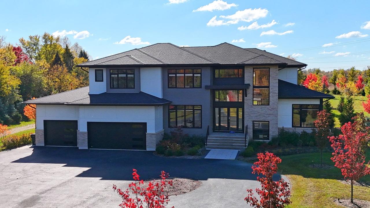 25 Rolling Hills Dr., Barrington, IL 60010