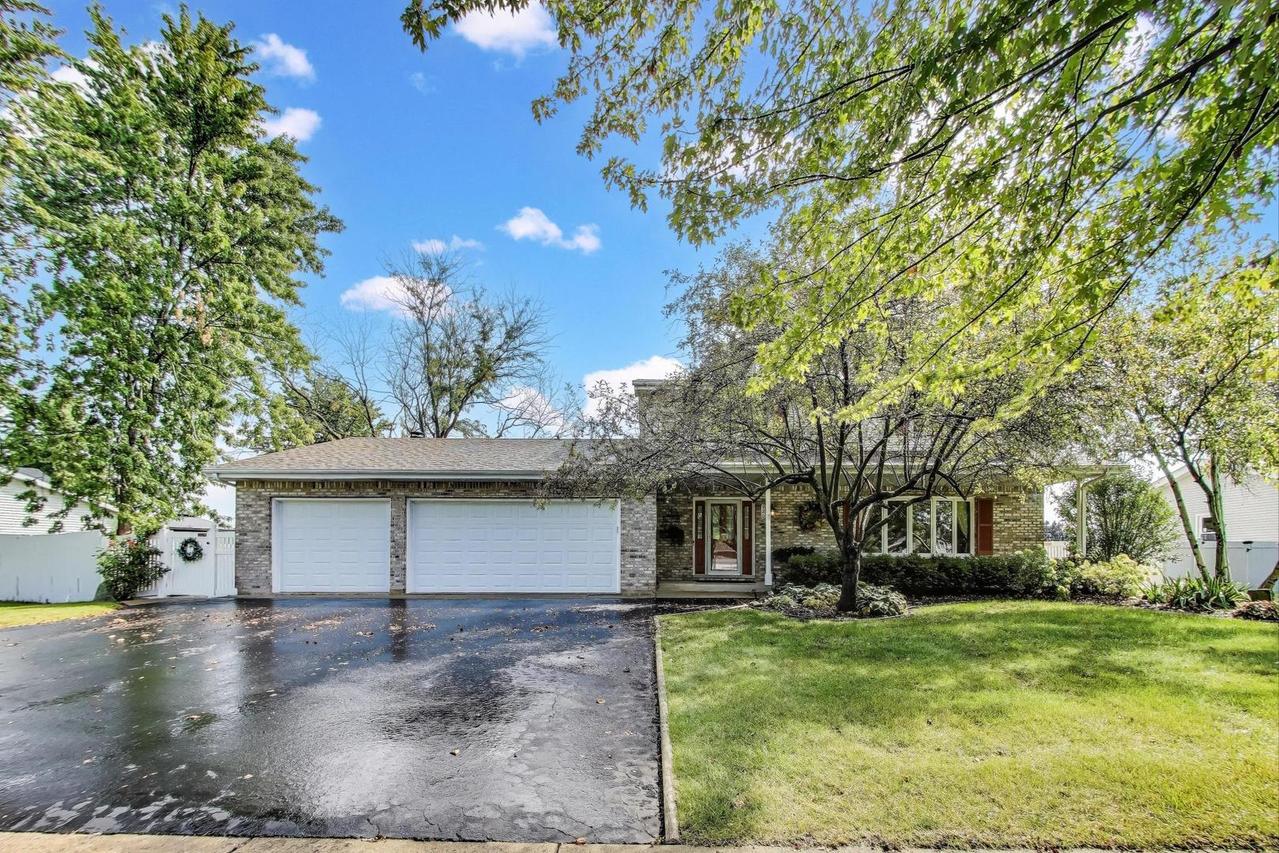 920 Barnside Rd., New Lenox, IL 60451