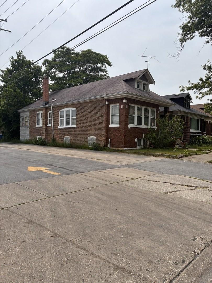 8717 S Bishop St., Chicago, IL 60620