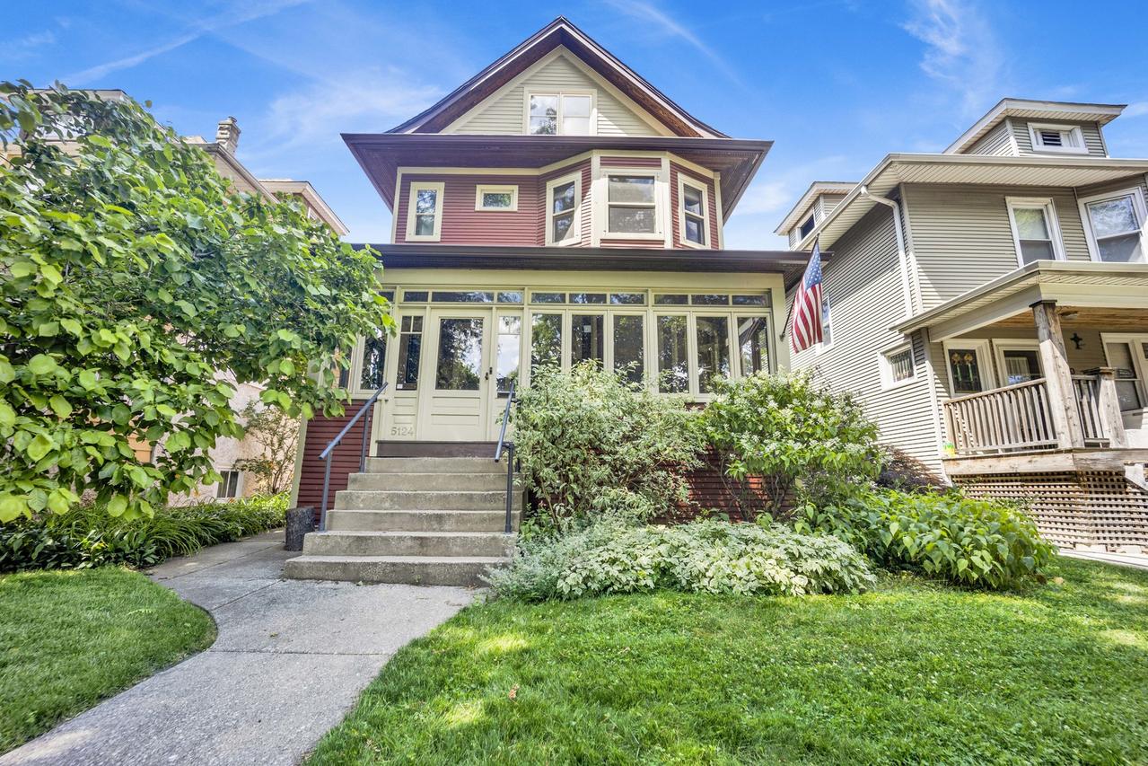 [Address Hidden by Seller], Chicago, IL 60641