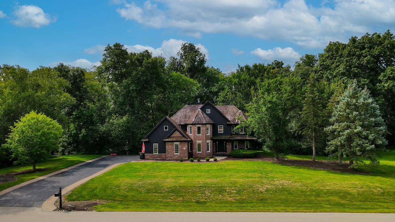 63 Oak Creek Dr., Yorkville, IL 60560