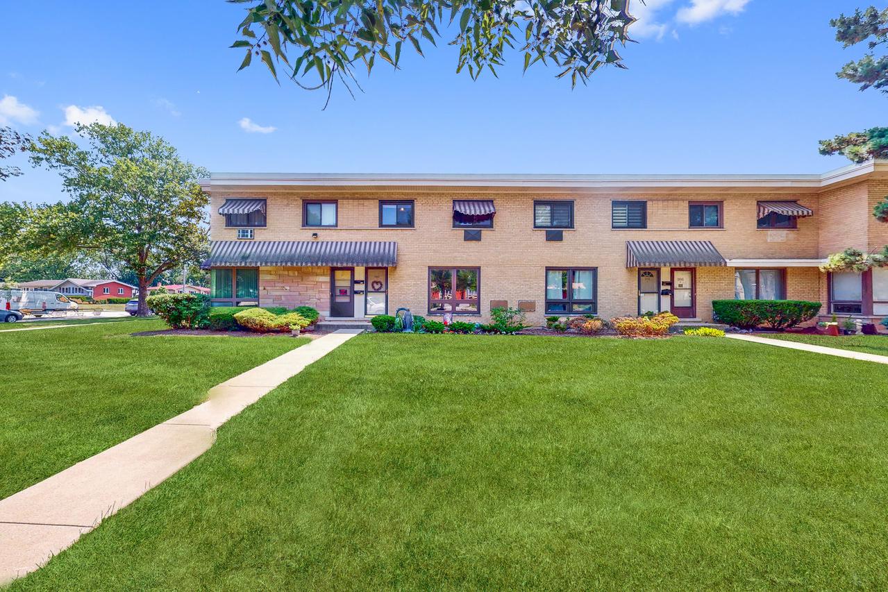 982 N Wheeling Rd., Mount Prospect, IL 60056