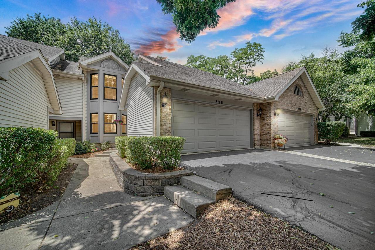 826 N Auburn Woods Dr., Palatine, IL 60067