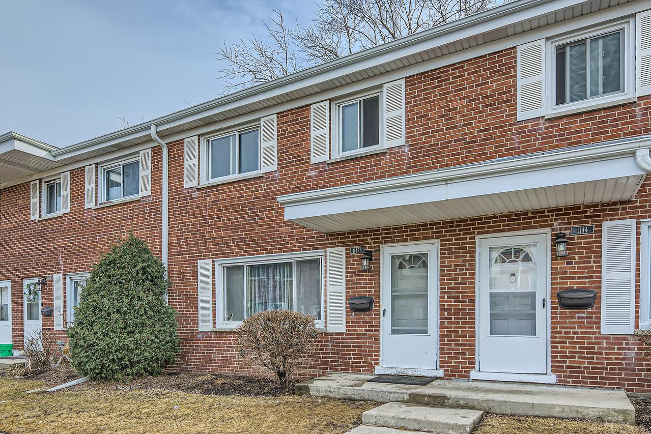 1142 N Boxwood Dr. #B, Mount Prospect, IL 60056