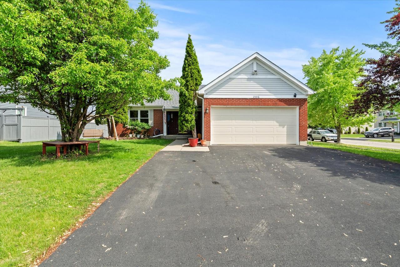21016 Longmeadow Dr., Crest Hill, IL 60403
