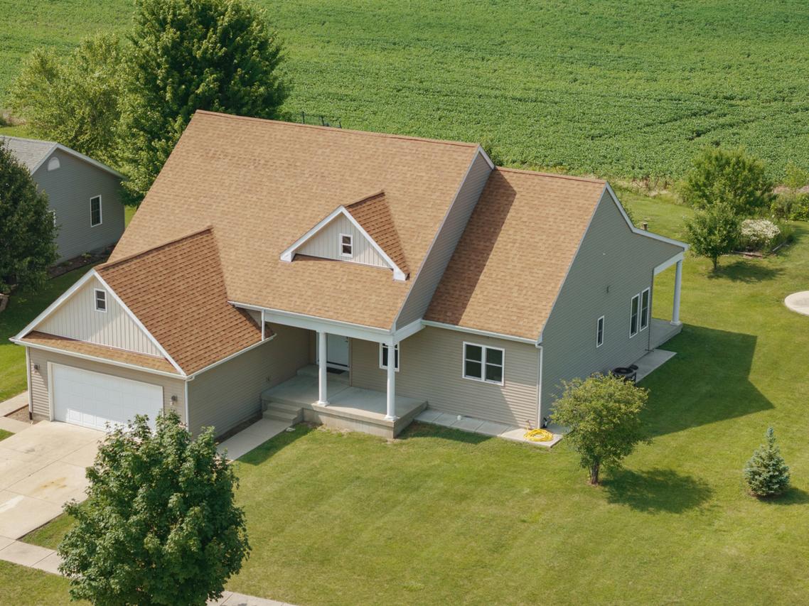 811 Forest Downs St., Harvard, IL 60033